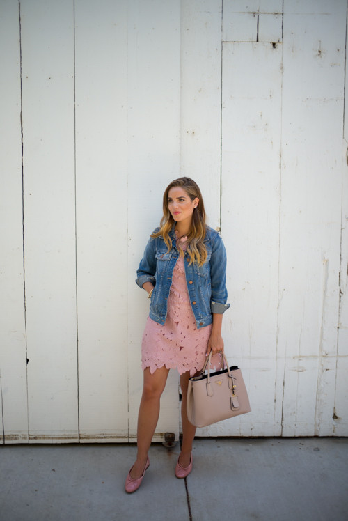 http://galmeetsglam.com/wp-content/uploads/2015/05/gal-meets-glam-pink-lace32-500x748.jpg